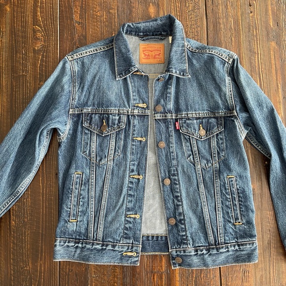Levi’s Ex-Boyfriend Trucker Denim Jacket - Picture 1 of 12